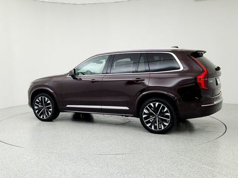 New 2025 Volvo XC90 T8 Plus w/ Protection Package Premier image 7