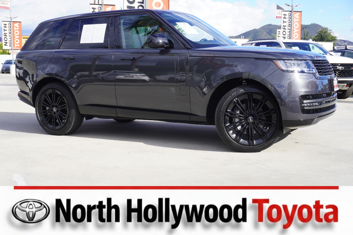 Used 2025 Land Rover Range Rover SE AWD/4WD image 1