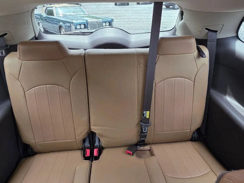 Used 2016 Buick Enclave Premium w/ Experience Buick Package FWD image 18