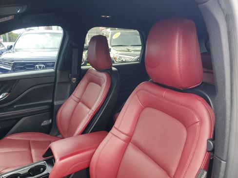 Used 2023 Lincoln Corsair Reserve w/ Jet Appearance Package image 18