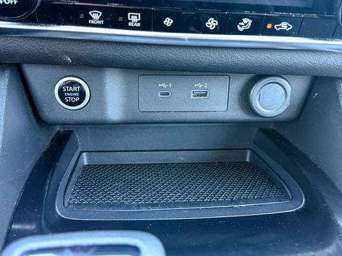 Used 2023 Nissan Rogue SV AWD/4WD image 34