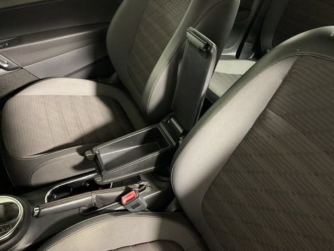 Used 2013 Volkswagen Beetle Turbo FWD image 29