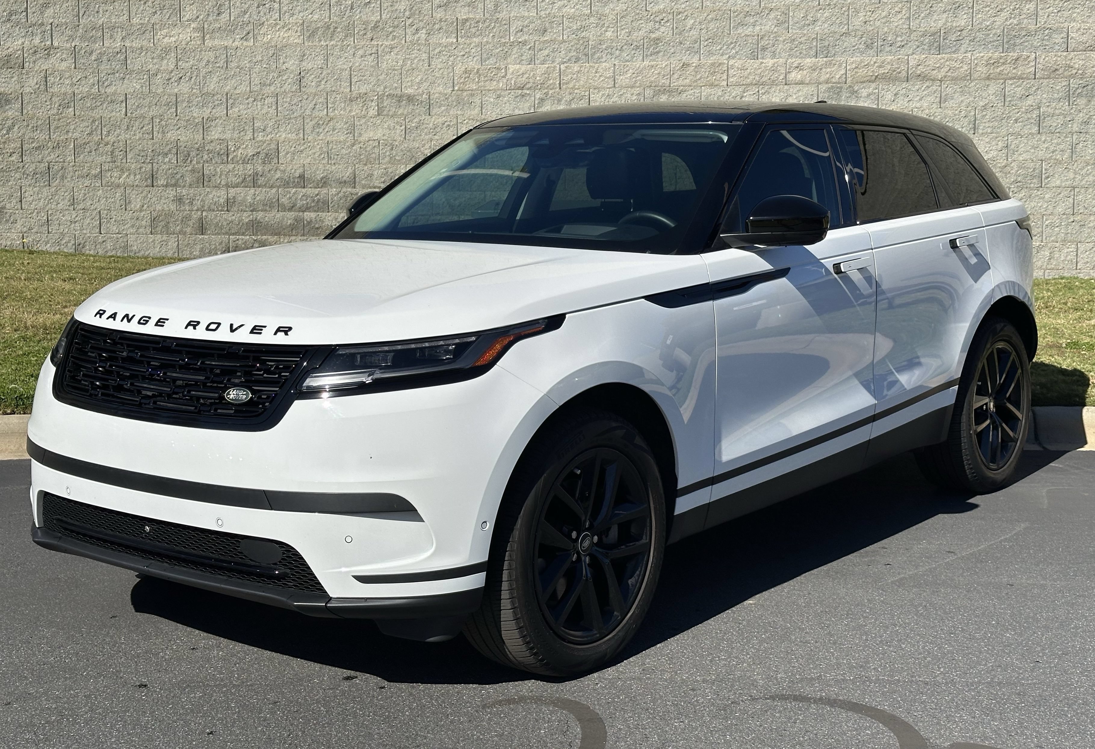 Used 2024 Land Rover Range Rover Velar S AWD/4WD image 1