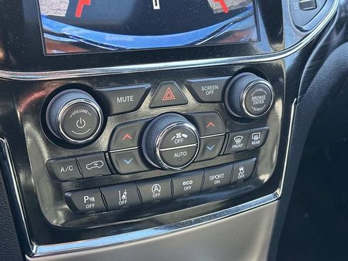 Used 2022 Jeep Grand Cherokee Laredo X image 26