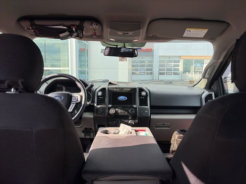 Used 2017 Ford F150 XLT w/ Equipment Group 302A Luxury image 5