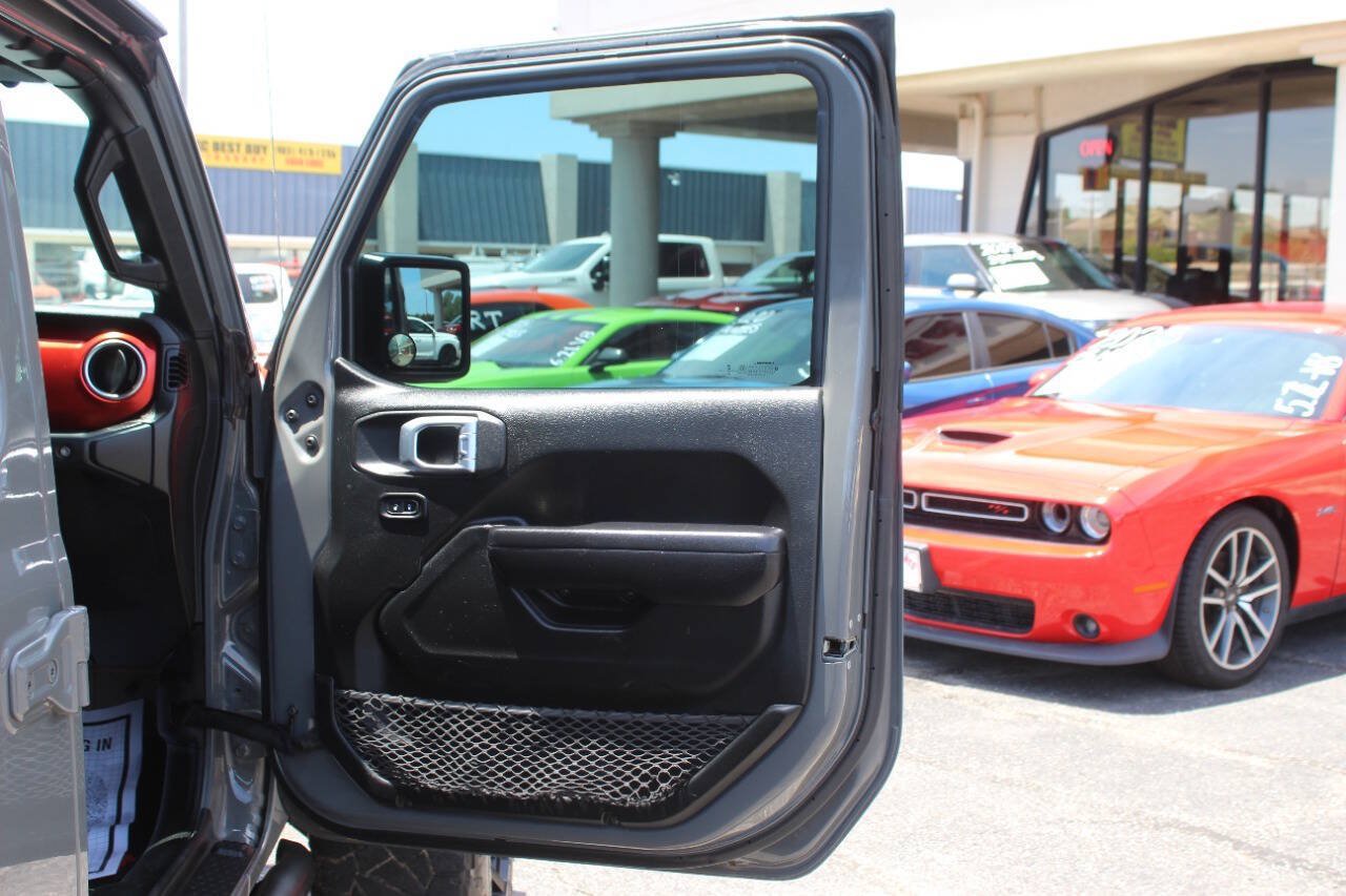 Used 2020 Jeep Gladiator Rubicon w/ LED Lighting Group AWD/4WD image 10