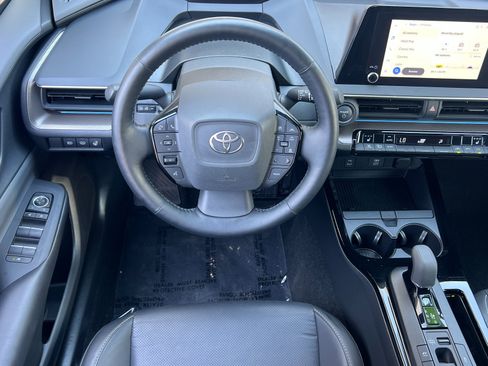 Used 2024 Toyota Prius XLE FWD image 14