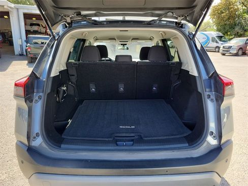 Used 2022 Nissan Rogue S image 19