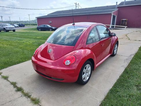 Used 2007 Volkswagen Beetle Coupe w/ Package 1 FWD image 3