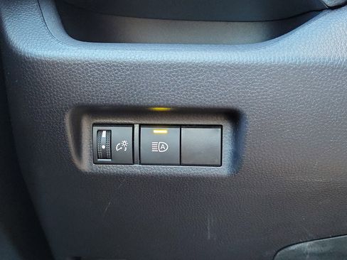 Used 2025 Toyota RAV4 LE image 21