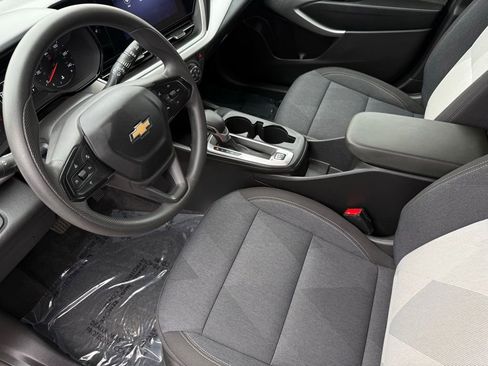 Used 2024 Chevrolet Trax LS image 15