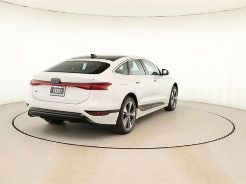 New 2025 Audi A6 e-tron Premium image 6