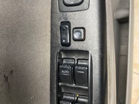 Used 2006 Toyota Camry LE FWD image 13