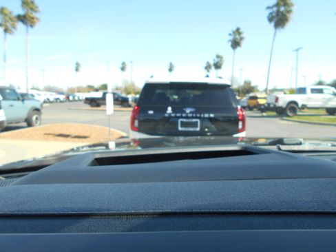 Used 2025 Ford F350 Lariat w/ Lariat Ultimate Package image 29