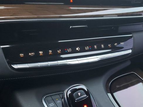 Certified 2023 Cadillac Escalade Premium Luxury Platinum RWD image 18