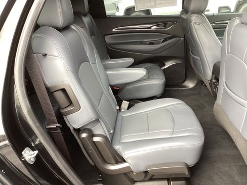 Used 2024 Buick Enclave Premium image 21