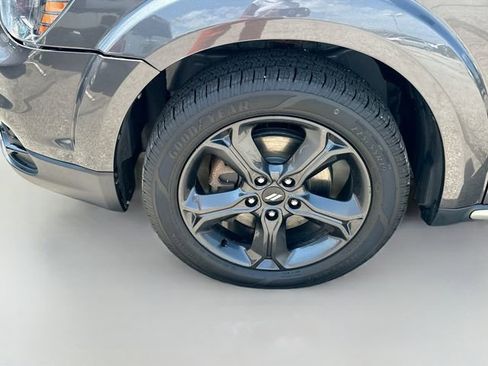 Used 2019 Dodge Journey Crossroad image 28