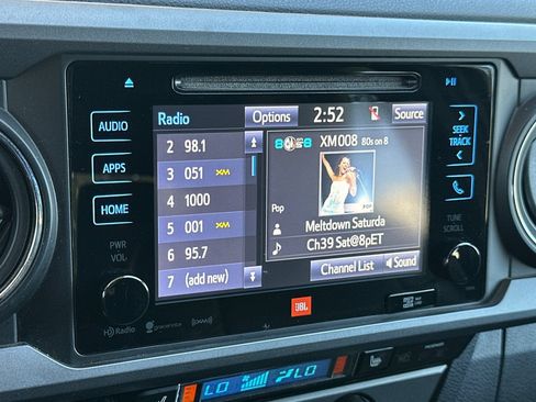 Used 2016 Toyota Tacoma TRD Sport AWD/4WD image 21