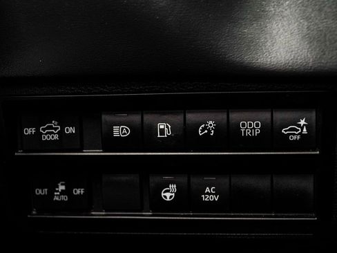 Used 2023 Toyota Tundra Platinum image 29