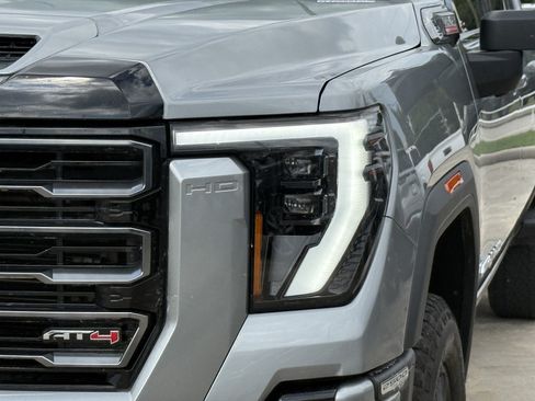 Used 2026 GMC Sierra 2500 AT4 AWD/4WD image 12