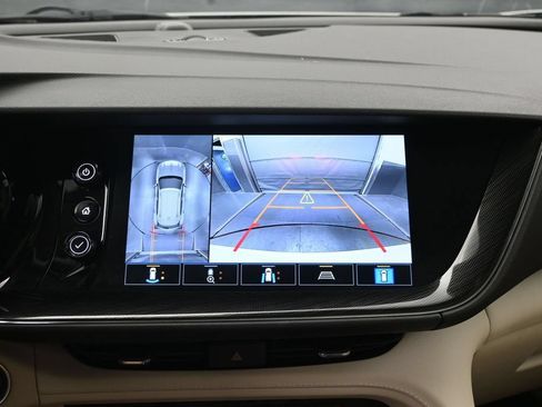 Used 2022 Buick Envision Essence w/ Technology Package I AWD/4WD image 15