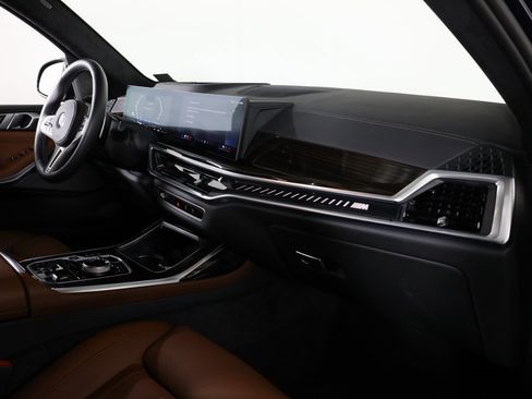 Used 2026 BMW X7 M60i image 63