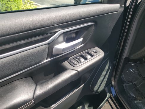 Used 2019 RAM 1500 Big Horn AWD/4WD image 18