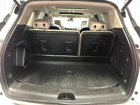 Used 2020 Buick Enclave Premium w/ Sun and Sites Package FWD image 26