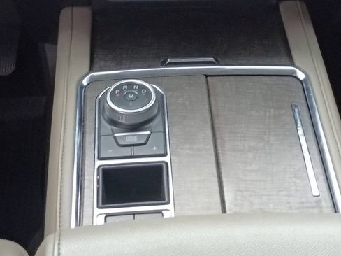 Used 2021 Ford Expedition Limited RWD image 24