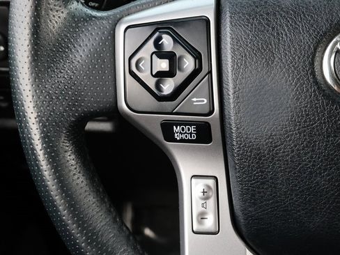 Used 2018 Toyota 4Runner SR5 Premium image 24