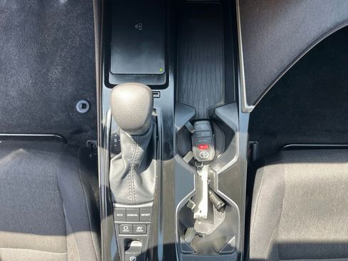 Used 2025 Toyota Camry LE FWD image 25