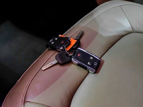 Used 2018 GMC Canyon SLT image 50