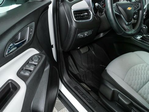 Used 2018 Chevrolet Equinox LS FWD image 7