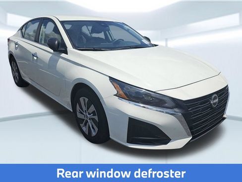 Used 2025 Nissan Altima 2.5 S FWD image 5