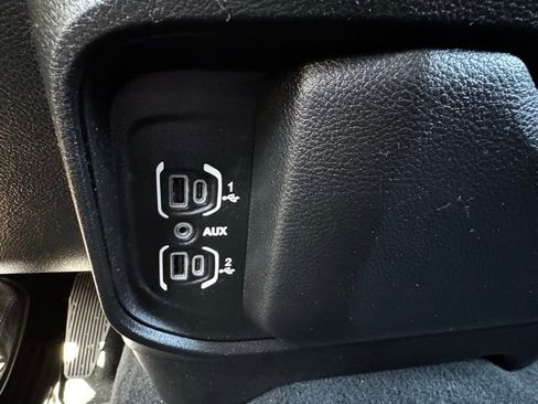 Used 2022 RAM 2500 Big Horn w/ Level A Equipment Group AWD/4WD image 25
