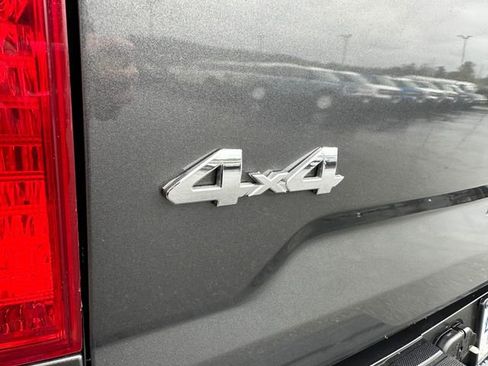 Used 2017 Toyota Tundra SR5 image 24