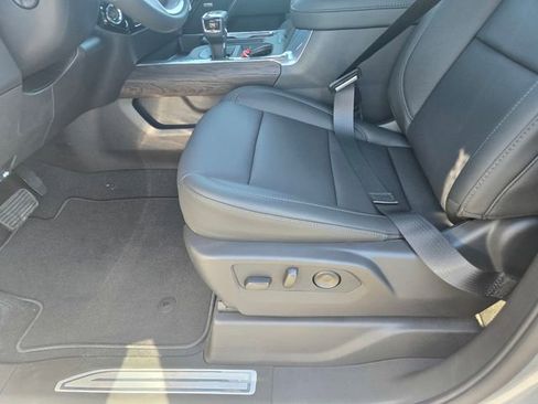 New 2026 GMC Sierra 1500 SLT w/ SLT Premium Package image 19