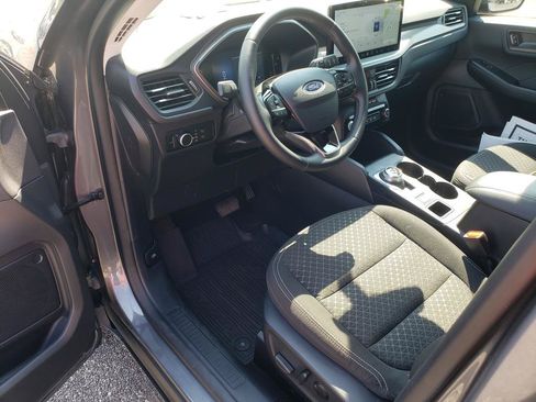 Used 2024 Ford Escape Active w/ Tech Pack #1 AWD/4WD image 11