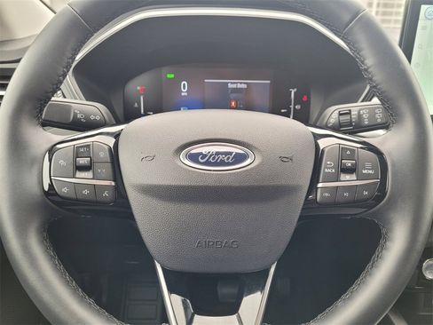 Used 2025 Ford Escape SE image 21