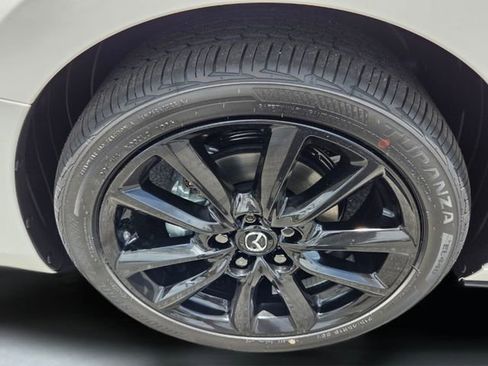 New 2026 MAZDA MAZDA3 2.5 S Hatchback w/ Premium Pkg FWD image 18