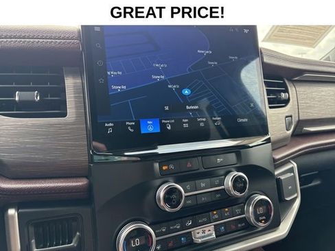 Used 2024 Ford Expedition Limited RWD image 11