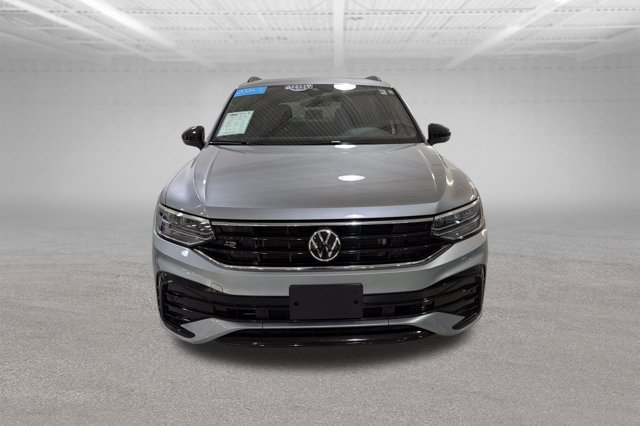 Certified 2024 Volkswagen Tiguan SE R-Line AWD/4WD image 2