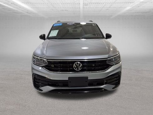 Certified 2024 Volkswagen Tiguan SE R-Line AWD/4WD image 2