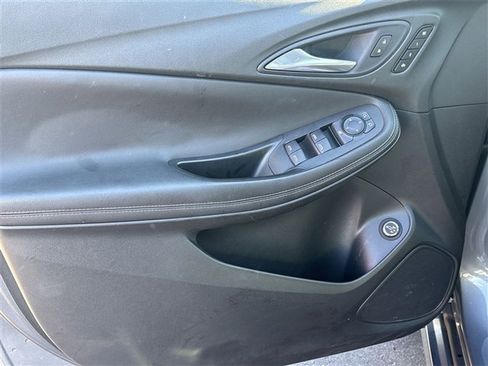 Certified 2021 Buick Encore GX Essence w/ Advanced Technology Package image 22