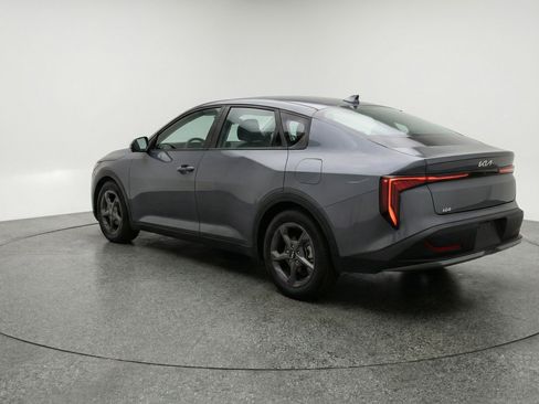 Used 2025 Kia K4 LXS image 6