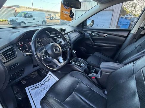 Used 2018 Nissan Rogue SL FWD image 27