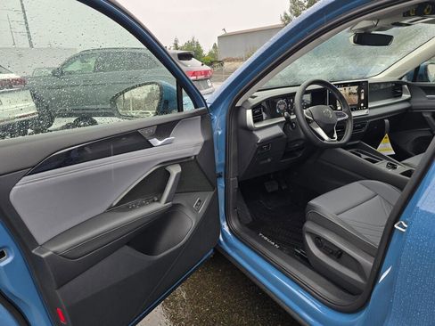 New 2026 Volkswagen Tiguan SE image 33