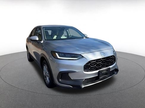 Used 2025 Honda HR-V LX image 3