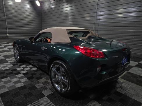 Used 2009 Pontiac Solstice Convertible w/ Premium Package RWD image 13