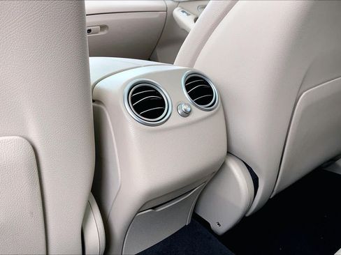Certified 2021 Mercedes-Benz GLC 300 image 32